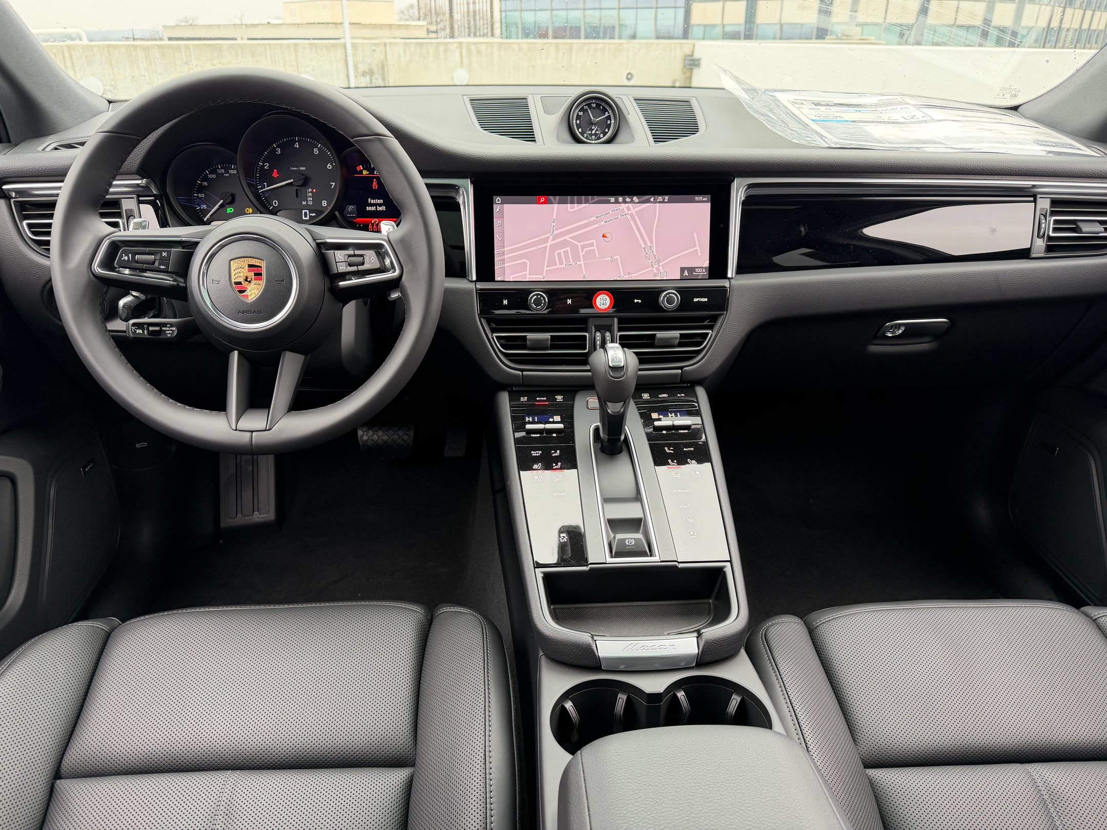 Certified 2026 Porsche Macan AWD/4WD image 22