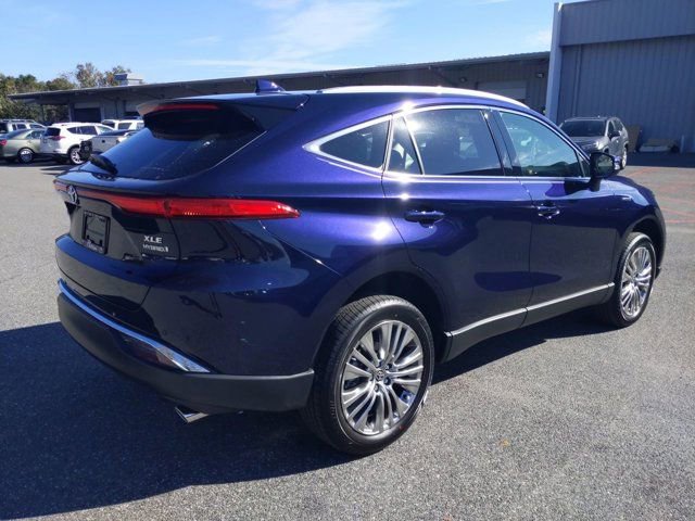 Used 2021 Toyota Venza XLE w/ Softex Package AWD/4WD image 4