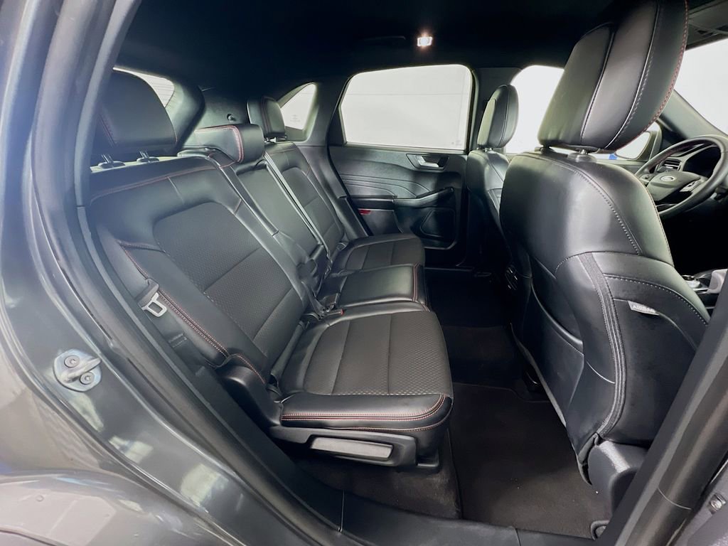 Certified 2025 Ford Escape ST-Line image 30