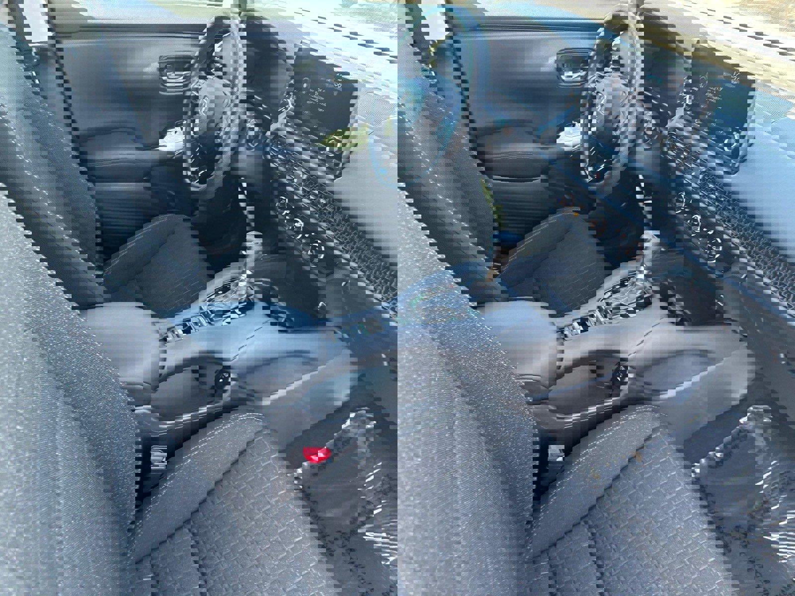 Used 2024 Honda HR-V LX image 13