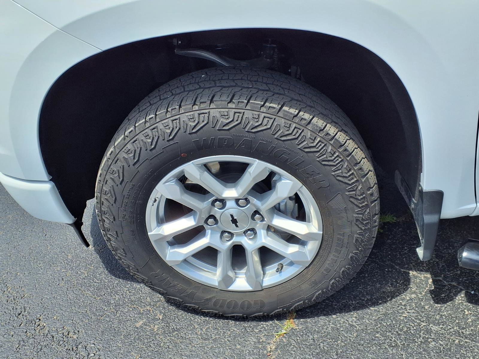 Used 2023 Chevrolet Silverado 1500 RST AWD/4WD image 19