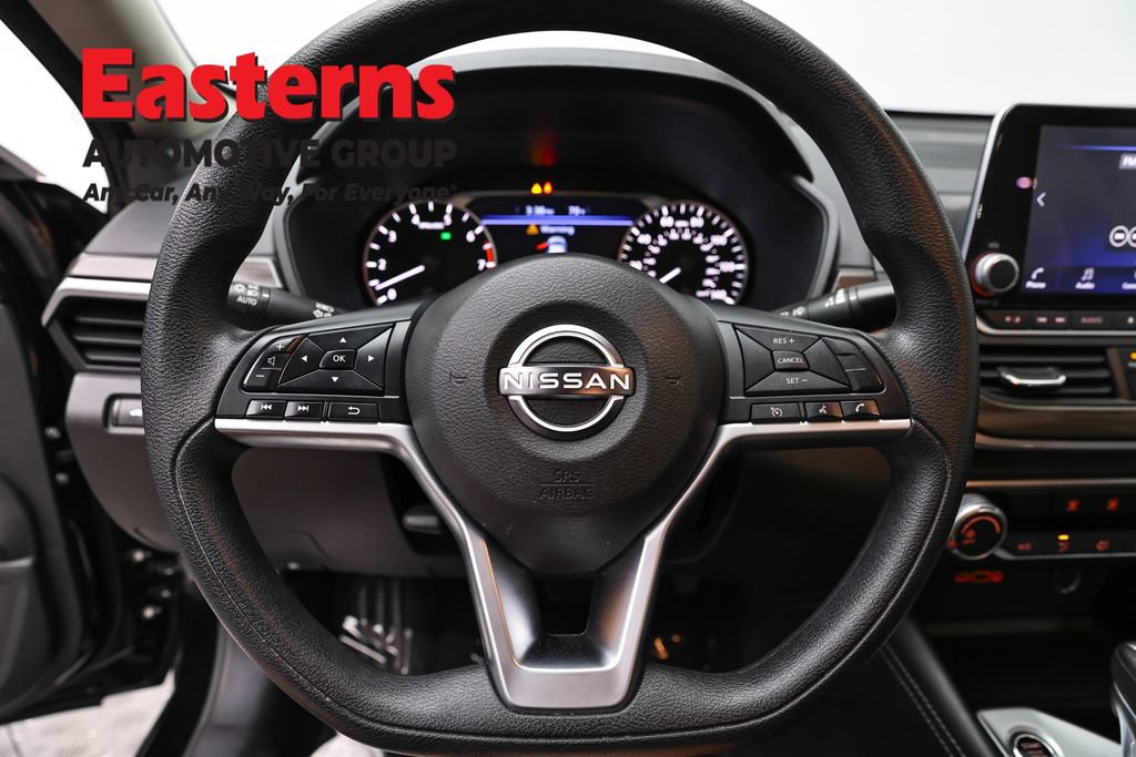 Used 2023 Nissan Altima 2.5 SV AWD/4WD image 10