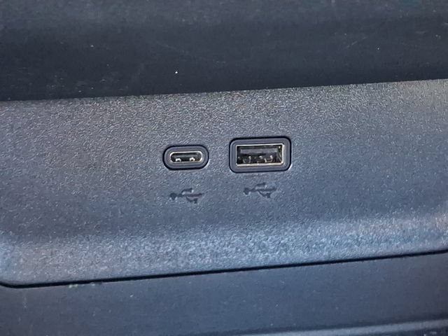 Used 2026 Chevrolet Equinox LT FWD image 25
