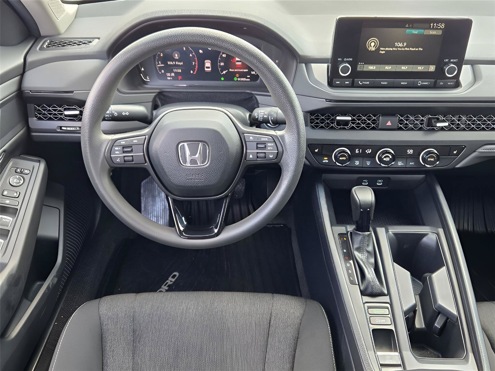 Used 2025 Honda Accord SE image 25