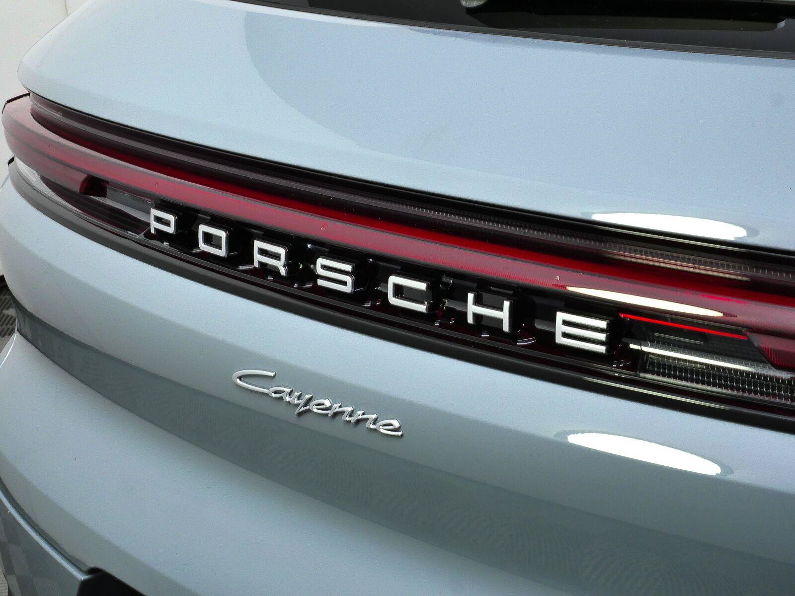 New 2026 Porsche Cayenne AWD/4WD image 35