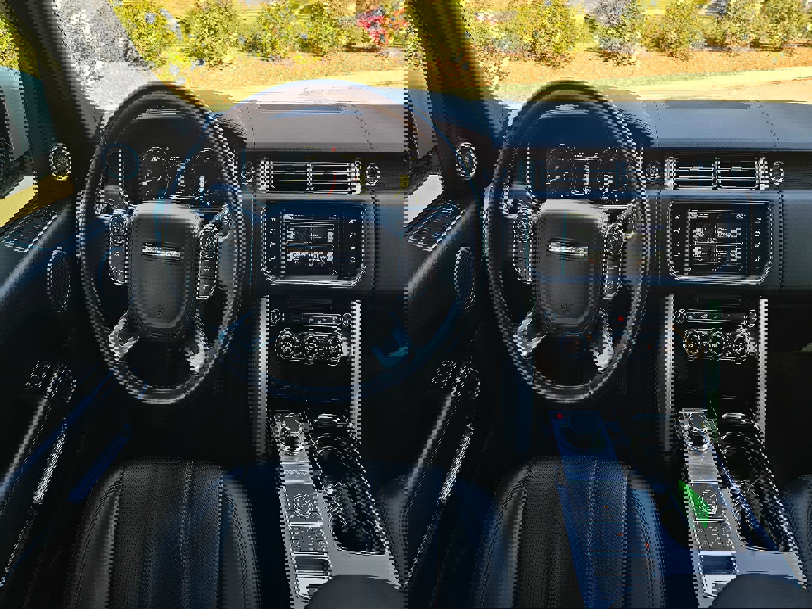 Used 2016 Land Rover Range Rover HSE image 23