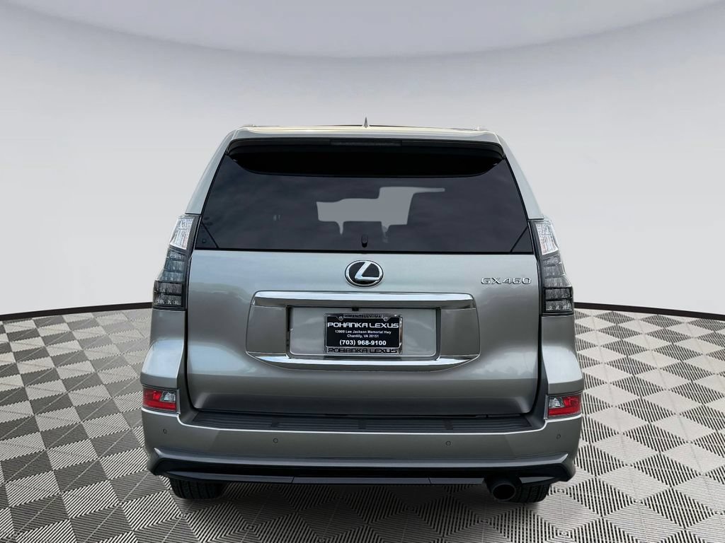 Used 2023 Lexus GX 460 Premium w/ Accessory Package AWD/4WD image 3