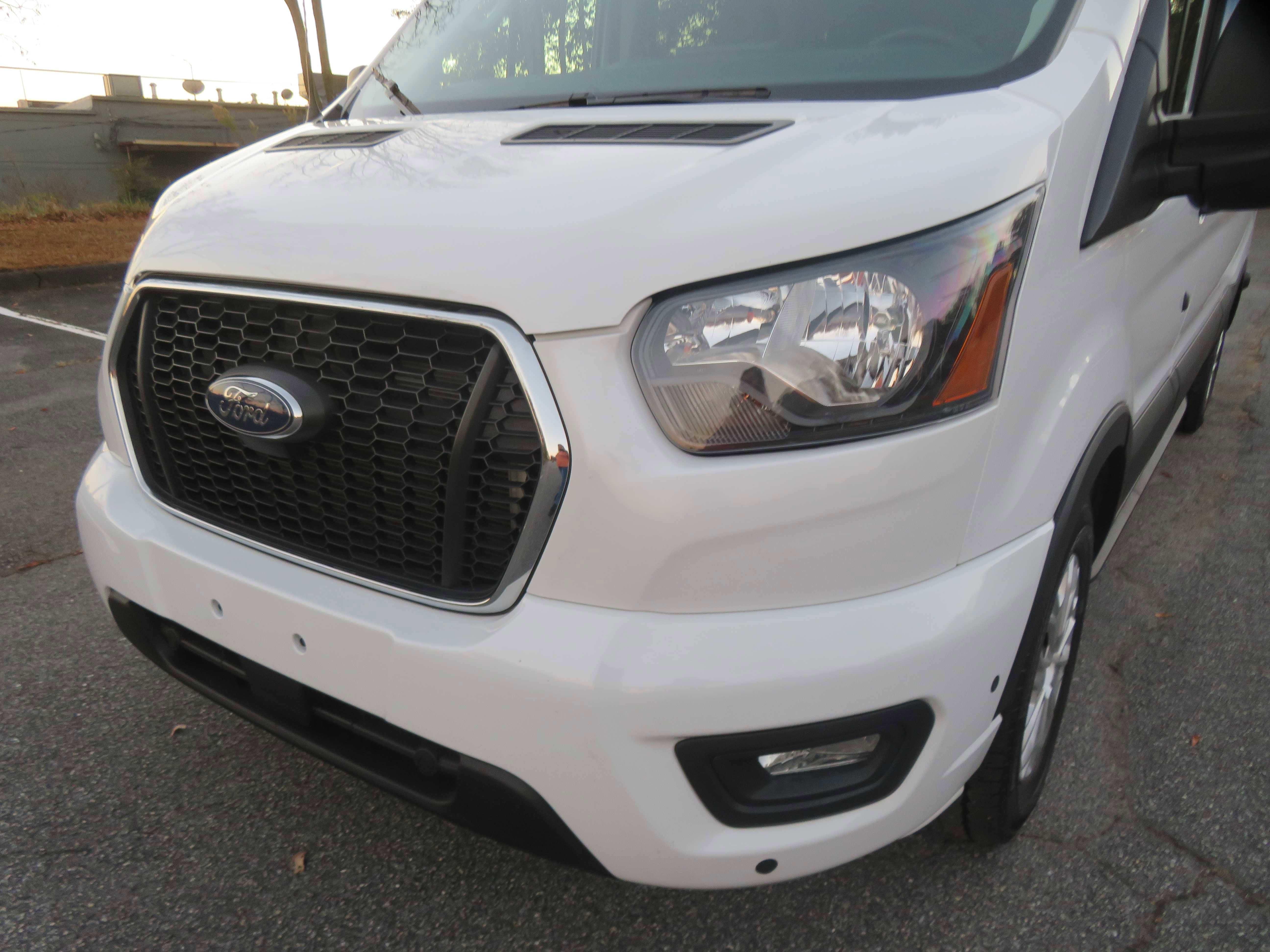 Used 2024 Ford Transit 350 XLT image 57