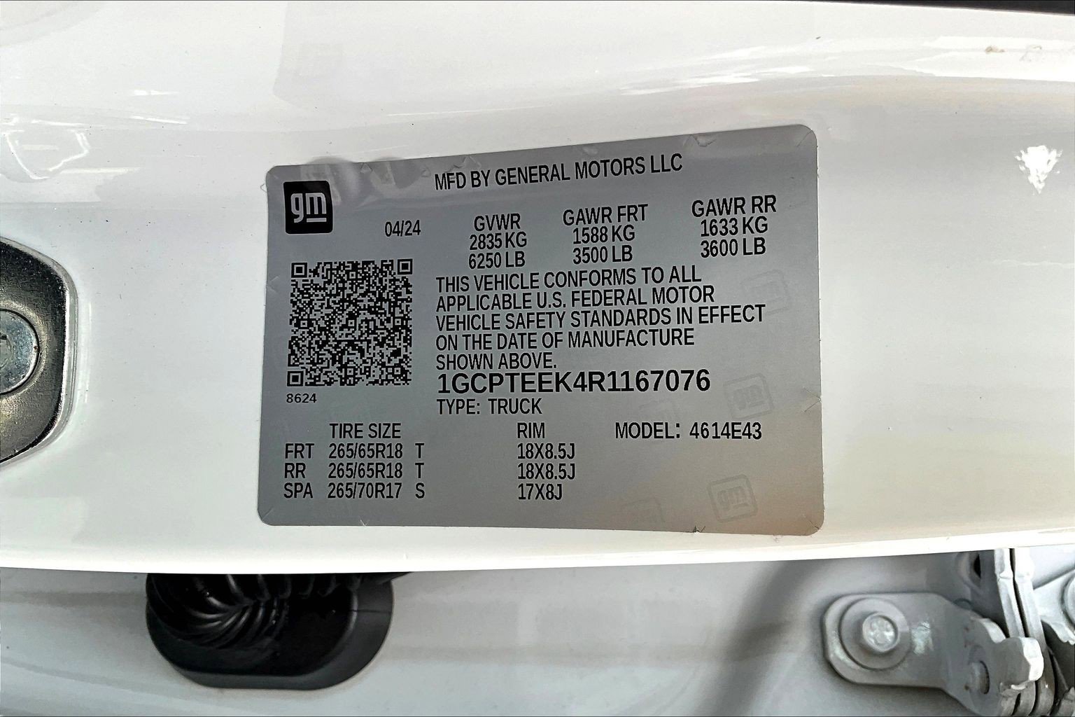 Used 2024 Chevrolet Colorado Trail Boss w/ Technology Package image 12