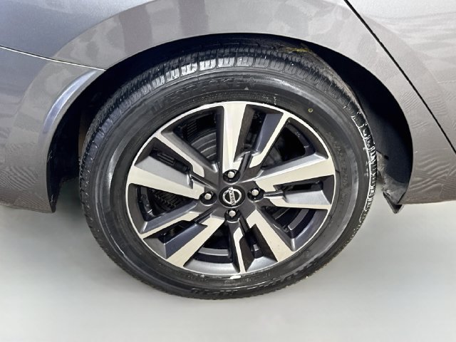 Used 2021 Nissan Versa SV FWD image 32