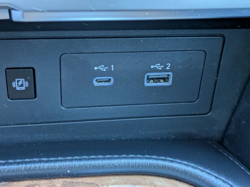 Used 2021 Nissan Armada SL w/ Captain's Chairs Package RWD image 23