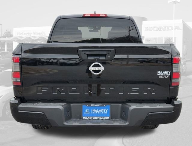 Used 2024 Nissan Frontier SV image 7