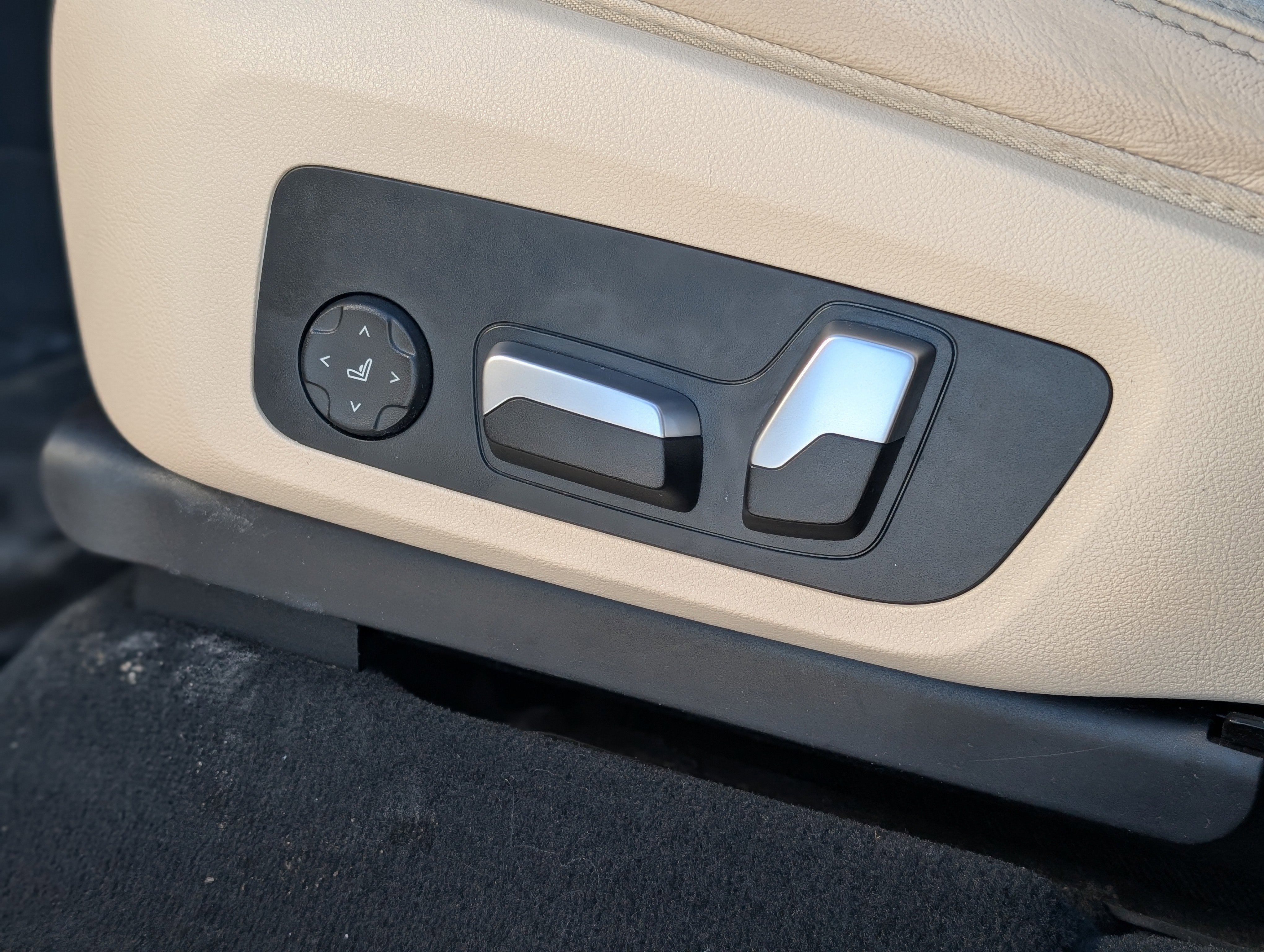 Used 2022 BMW X3 xDrive30i w/ Premium Package 2 image 36