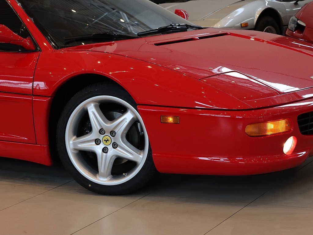 Used 1998 Ferrari F355 Berlinetta image 9