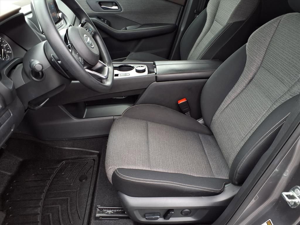 Used 2021 Nissan Rogue SV image 5