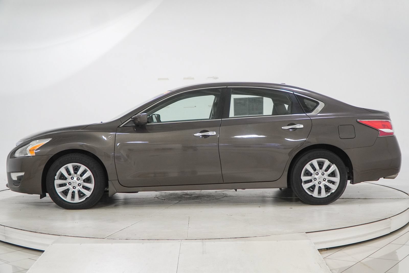 Used 2015 Nissan Altima 2.5 S w/ Power Driver Seat Package FWD image 6