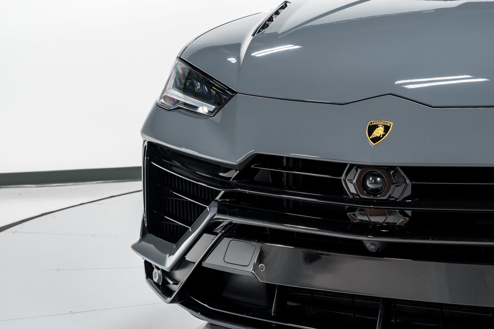 Used 2024 Lamborghini Urus S AWD/4WD image 45