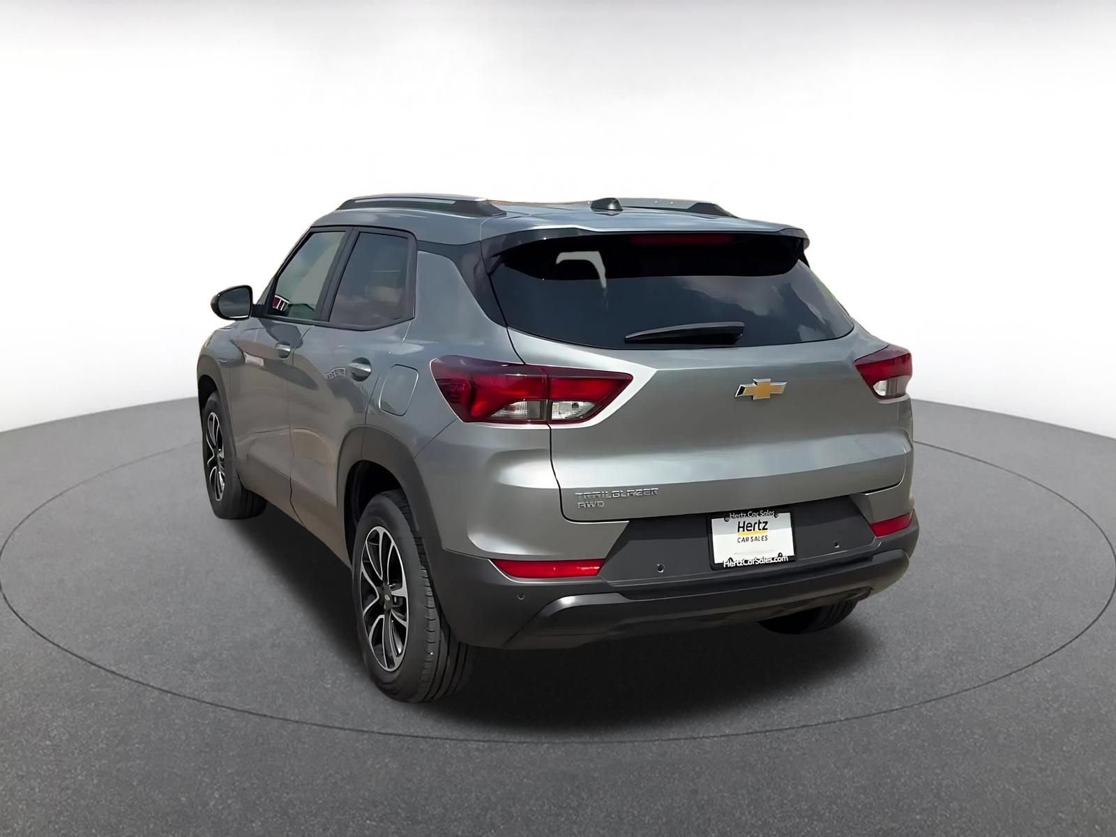 Used 2025 Chevrolet TrailBlazer LT w/ Driver Confidence Package AWD/4WD image 9