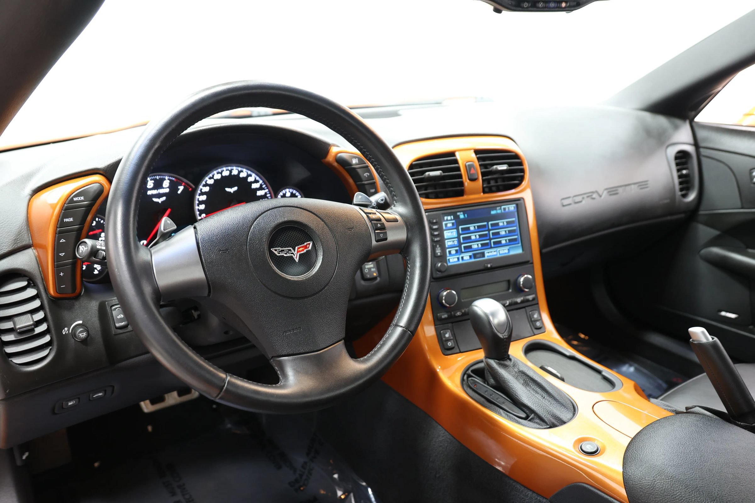 Used 2007 Chevrolet Corvette Convertible w/ Preferred Equipment Group RWD image 3