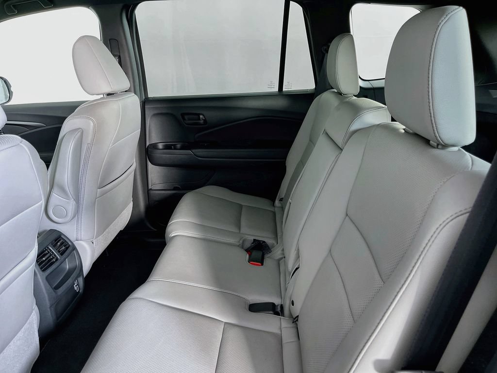 Used 2023 Honda Passport EX-L image 29