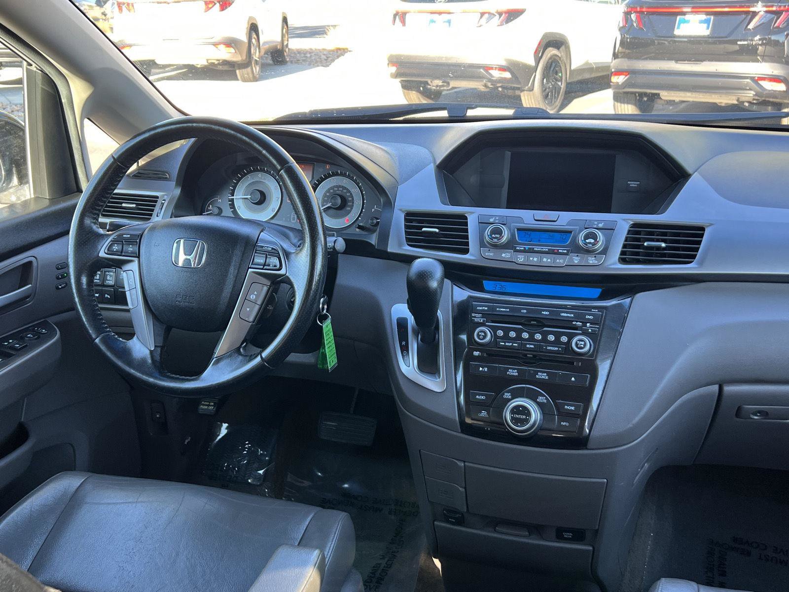 Used 2013 Honda Odyssey Touring image 2