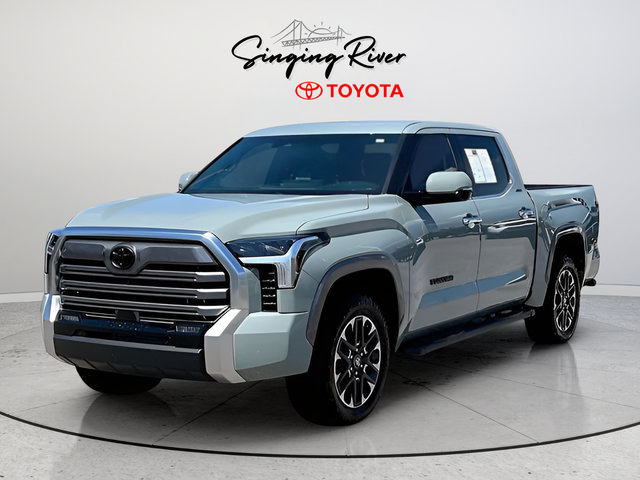 Used 2025 Toyota Tundra Limited AWD/4WD image 3