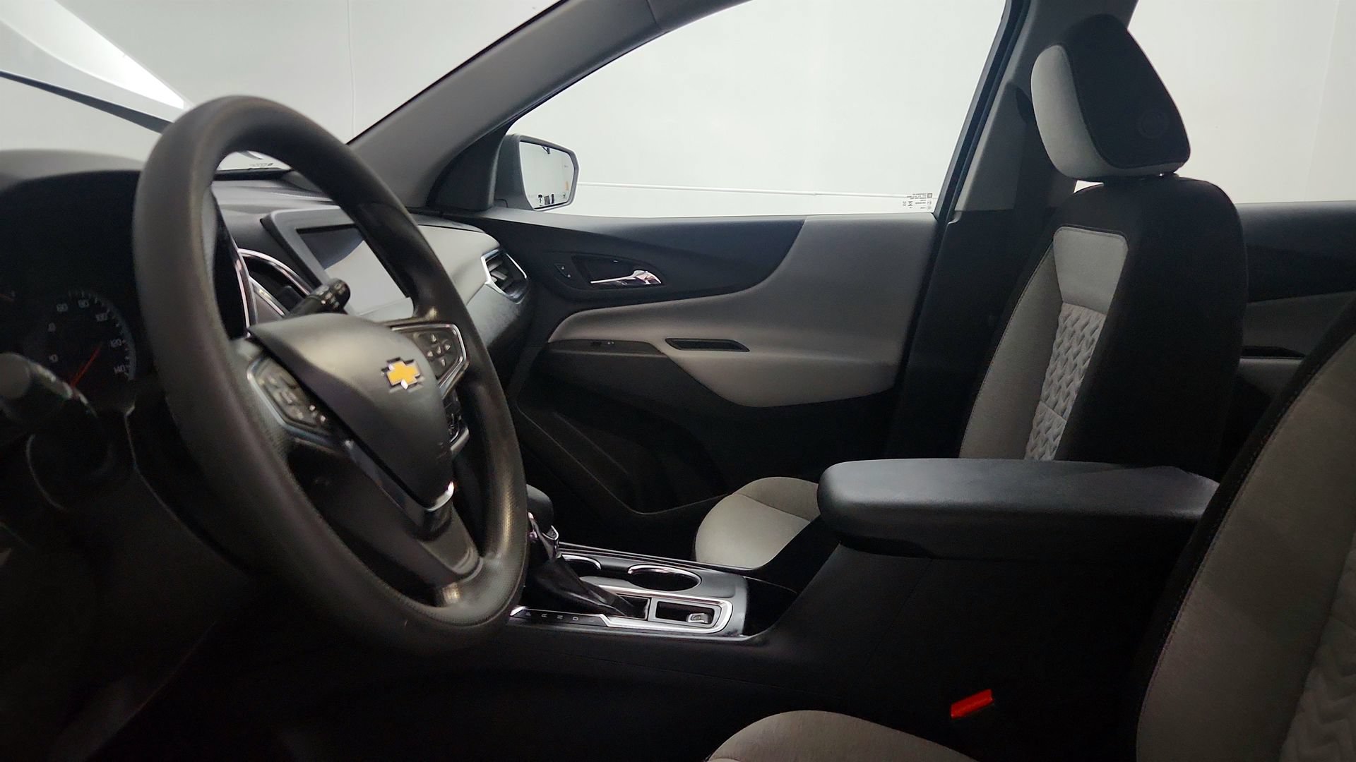Certified 2024 Chevrolet Equinox LS w/ Driver Confidence II Package FWD image 17