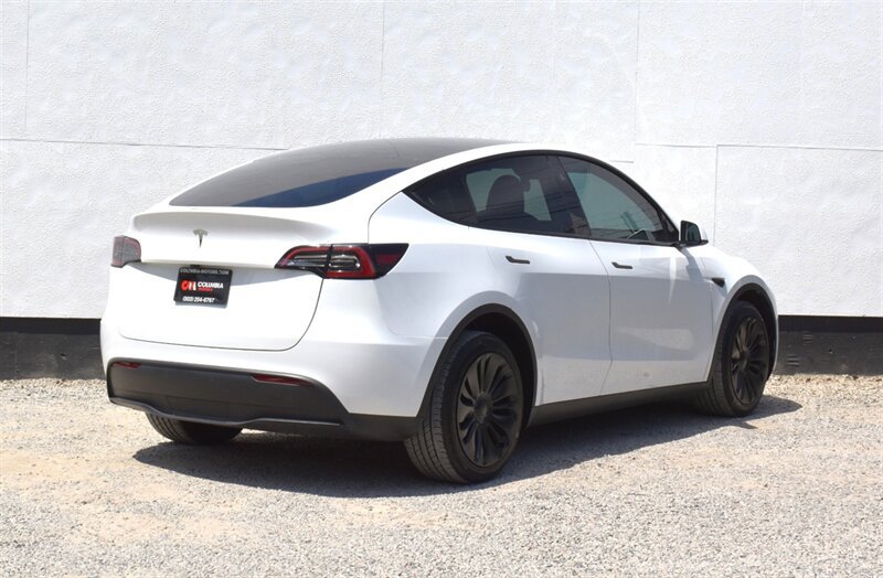 Used 2025 Tesla Model Y Long Range AWD/4WD image 5