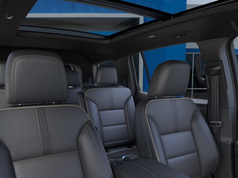 New 2026 Chevrolet Traverse High Country w/ LPO, Floor Liner Package AWD/4WD image 24