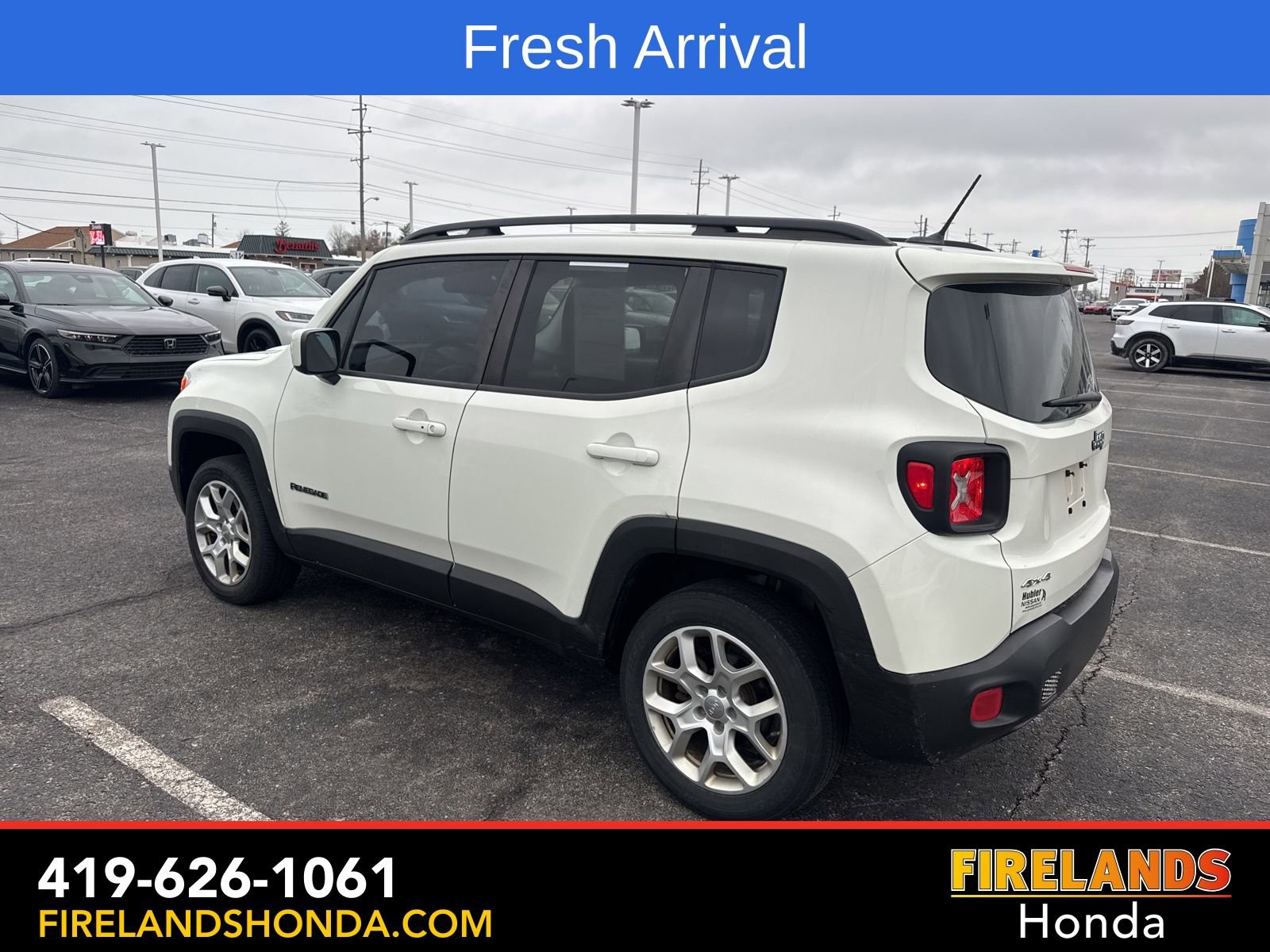 Used 2017 Jeep Renegade Latitude w/ Popular Equipment Group image 3