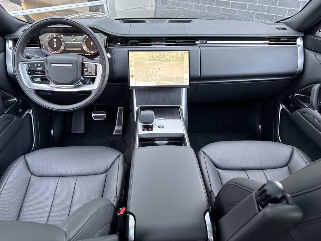 New 2026 Land Rover Range Rover Long Wheelbase SE image 18