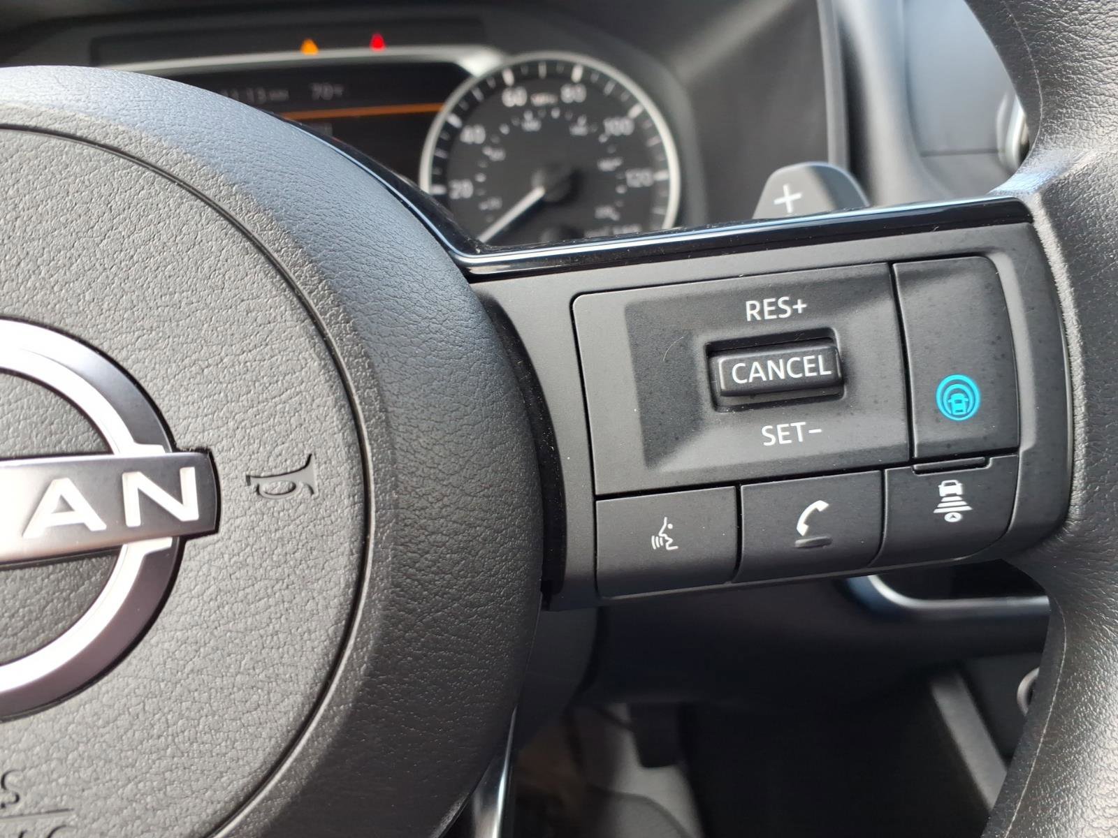 Used 2023 Nissan Rogue SV AWD/4WD image 19