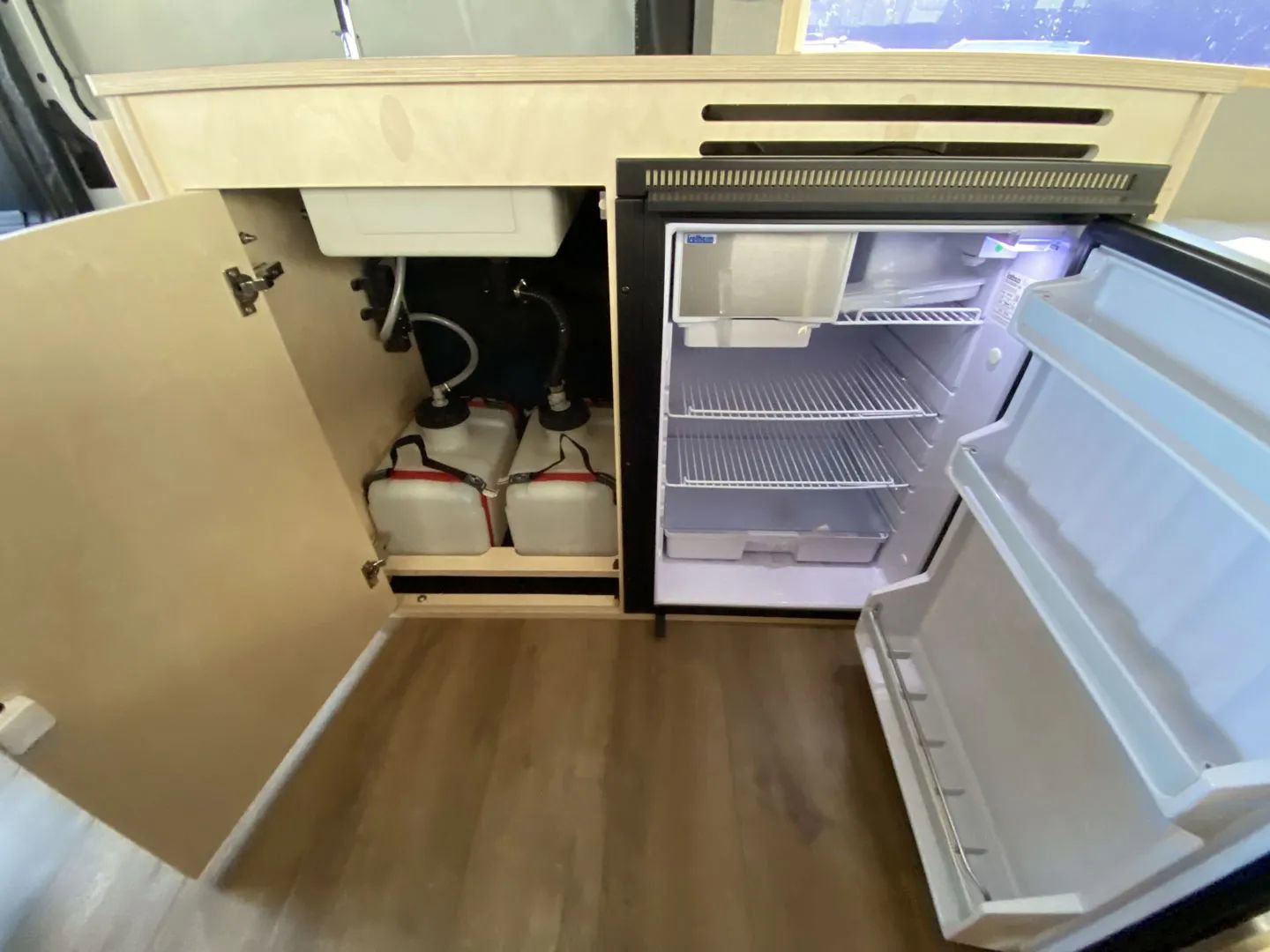 Used 2023 RAM ProMaster 3500 w/ Premium Convenience Group (B) image 21