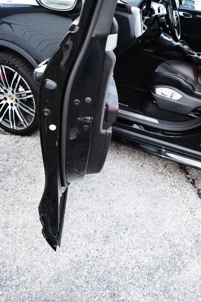 Used 2017 Porsche Cayenne GTS AWD/4WD image 23