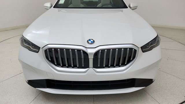 Used 2026 BMW 540i xDrive image 8