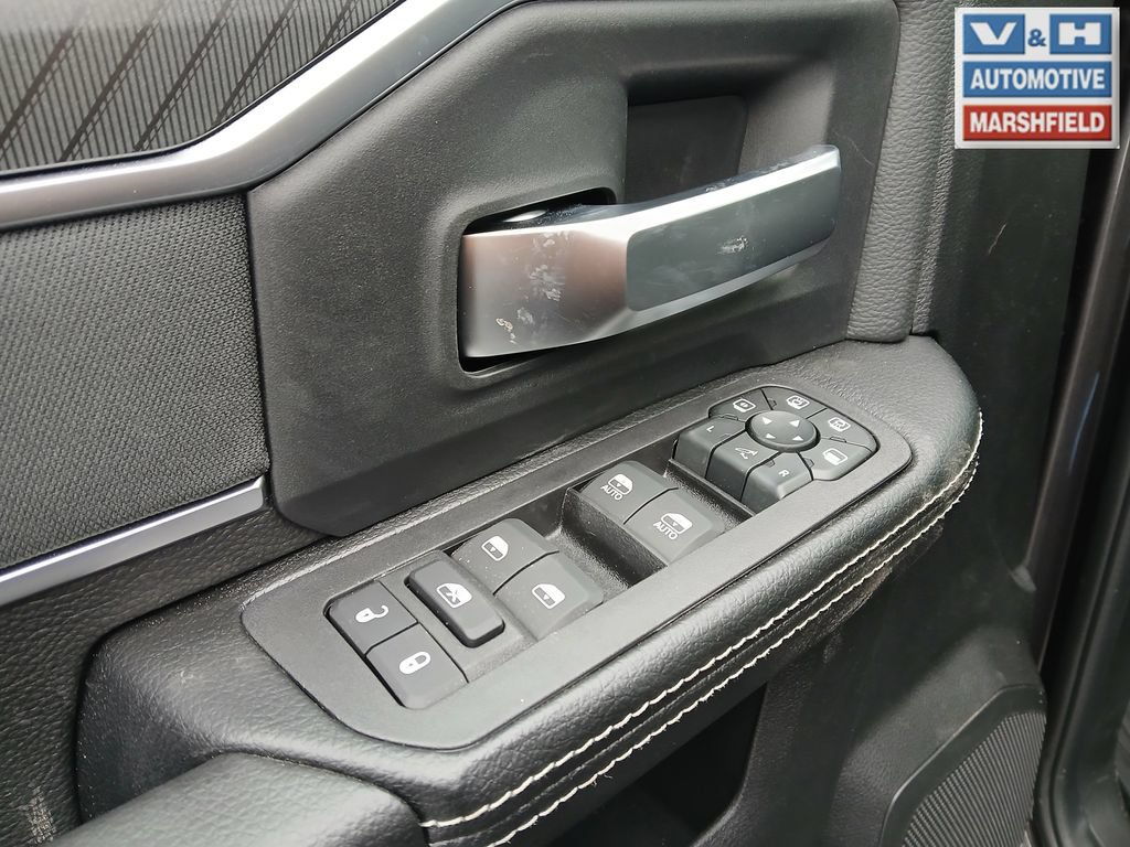 New 2026 RAM 2500 Big Horn AWD/4WD image 9