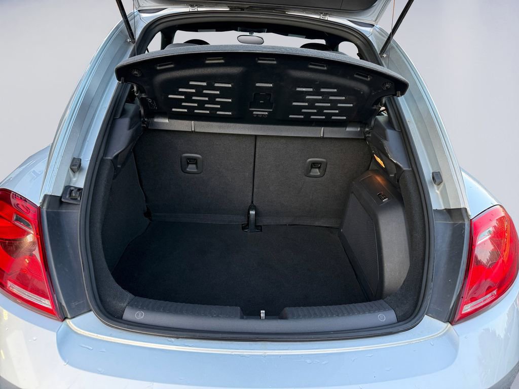 Used 2013 Volkswagen Beetle R-Line image 19