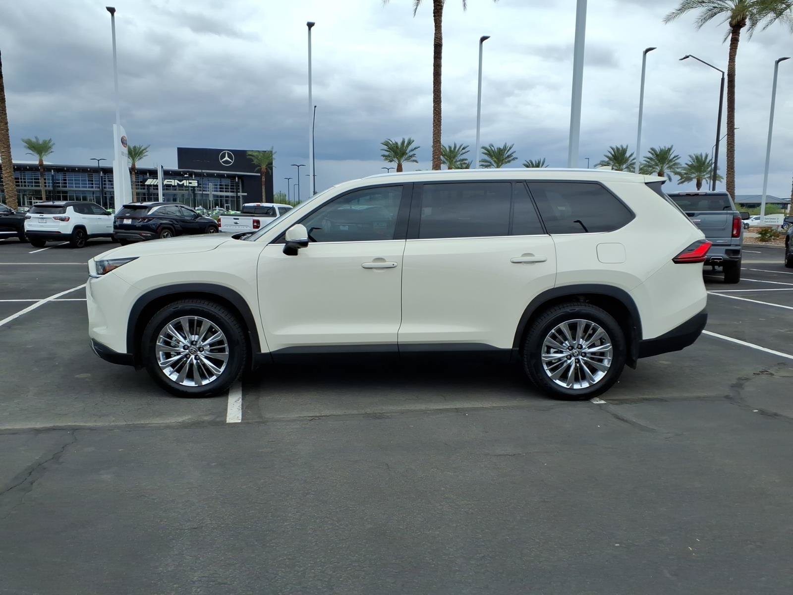Certified 2024 Toyota Grand Highlander AWD image 7