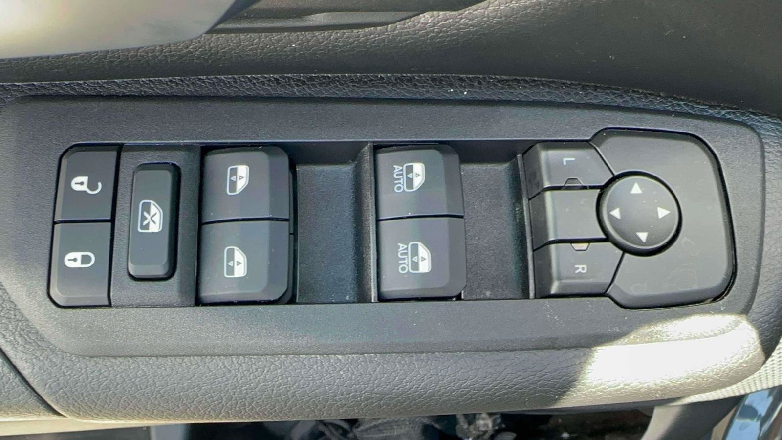 Used 2026 RAM 1500 Express AWD/4WD image 13