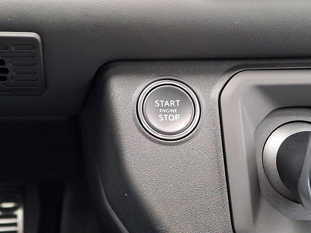 Used 2025 Land Rover Defender 130 V8 AWD/4WD image 23