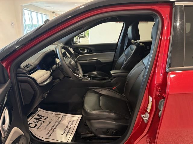 Used 2025 Jeep Compass Limited AWD/4WD image 10