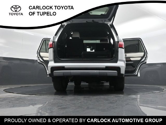 Used 2024 Toyota Sequoia Capstone AWD/4WD image 43