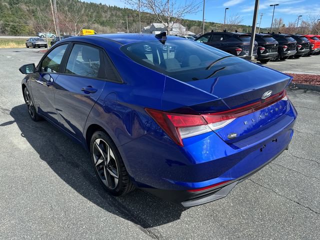 Certified 2023 Hyundai Elantra SEL w/ Convenience Package FWD image 3