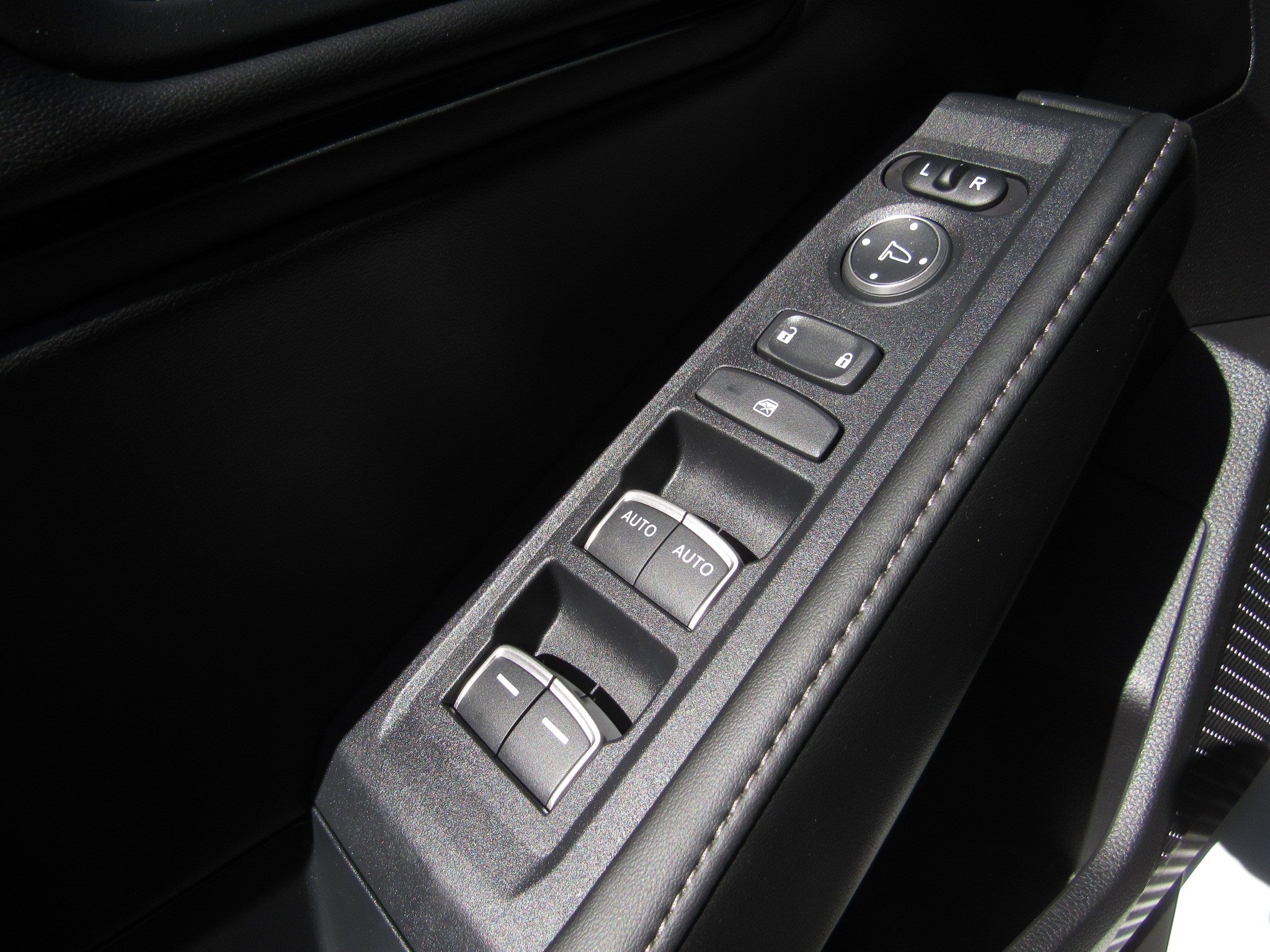 Used 2025 Honda Accord Sport image 21