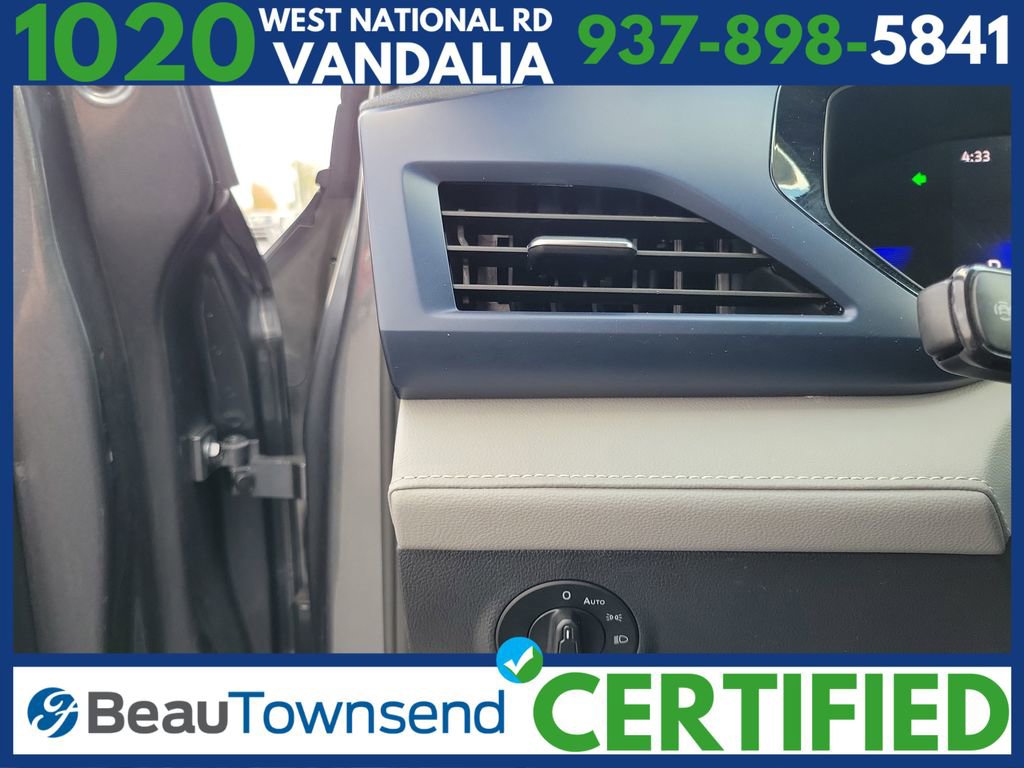 Used 2024 Volkswagen Taos SE image 21