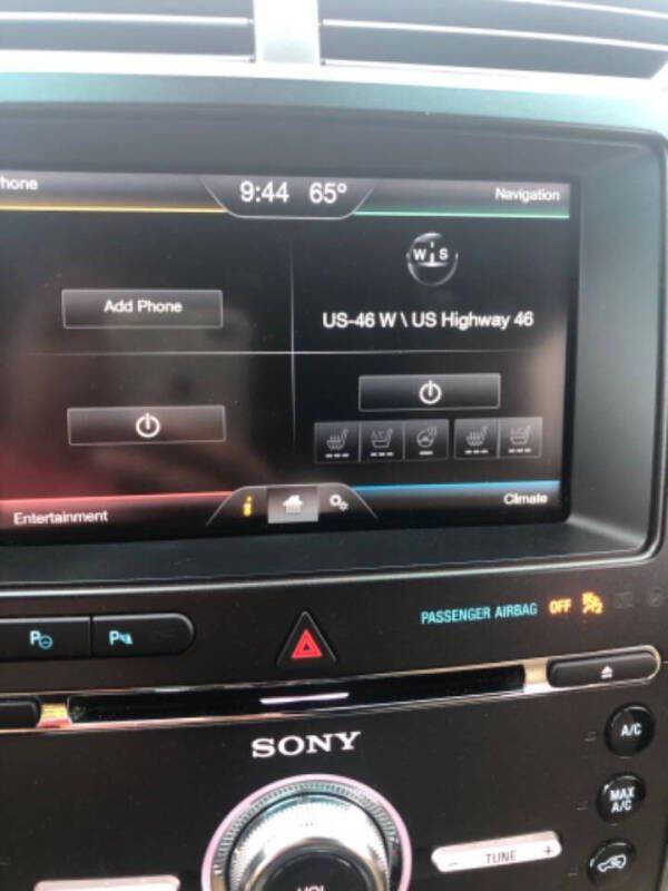 Used 2016 Ford Explorer Limited w/ Equipment Group 301A image 8