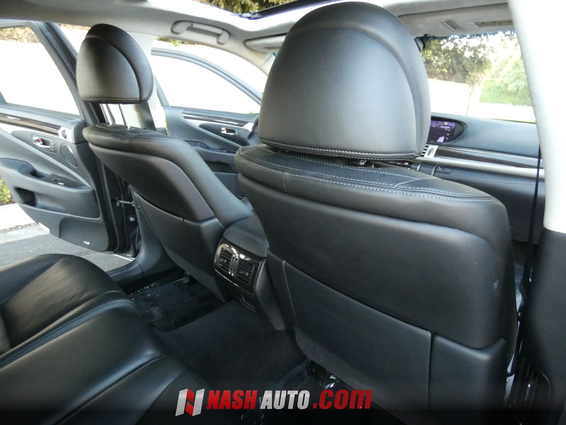 Used 2013 Lexus LS 460 w/ Ultra Luxury Pkg RWD image 42