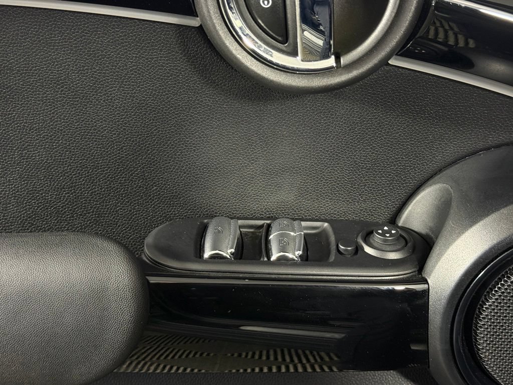 Used 2022 MINI Cooper S FWD image 28