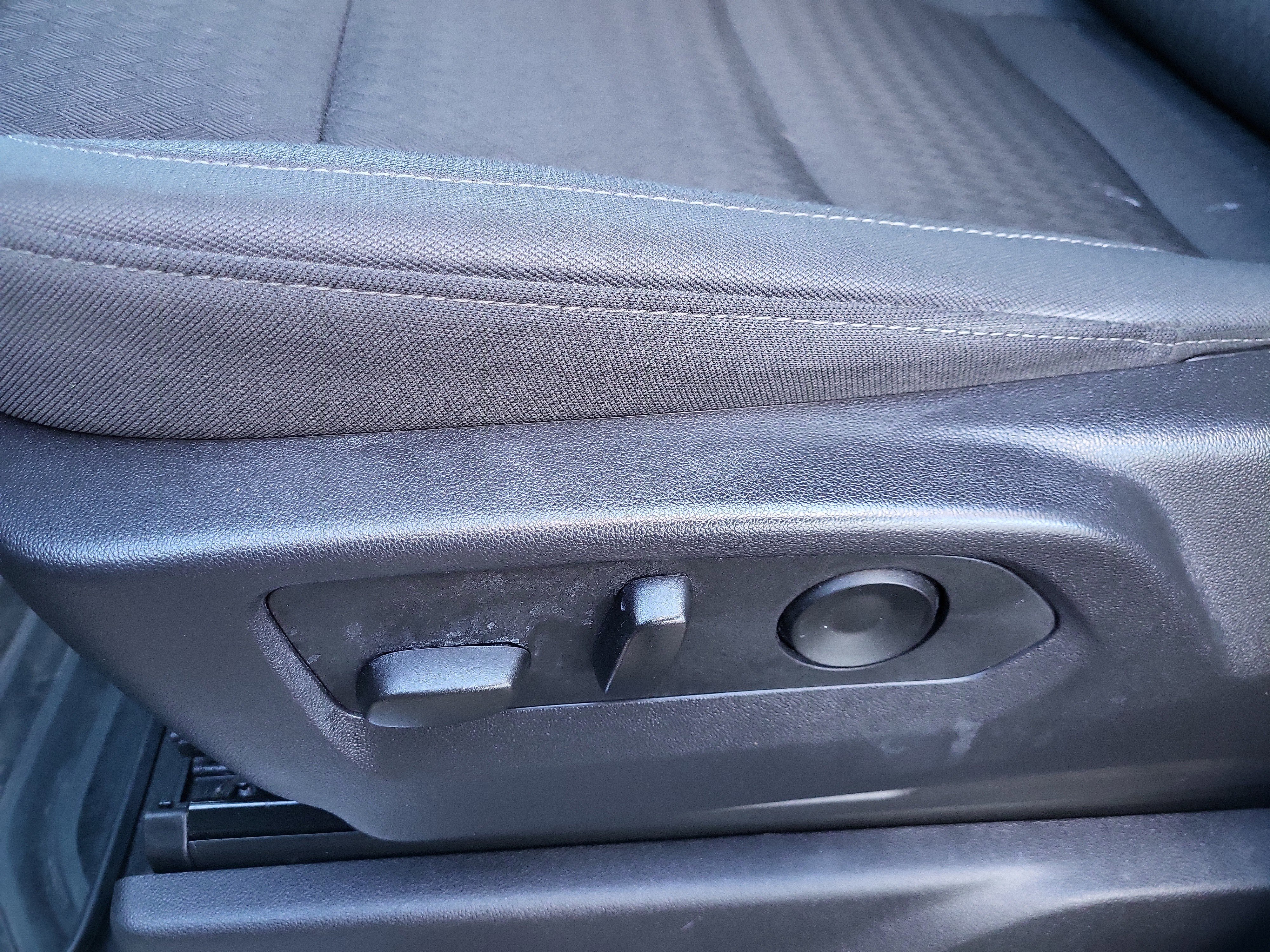 Certified 2025 Chevrolet Silverado 1500 LT image 14