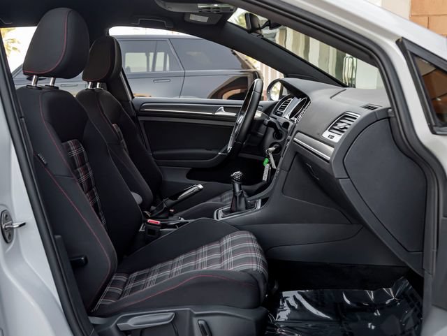Used 2019 Volkswagen GTI S FWD image 31